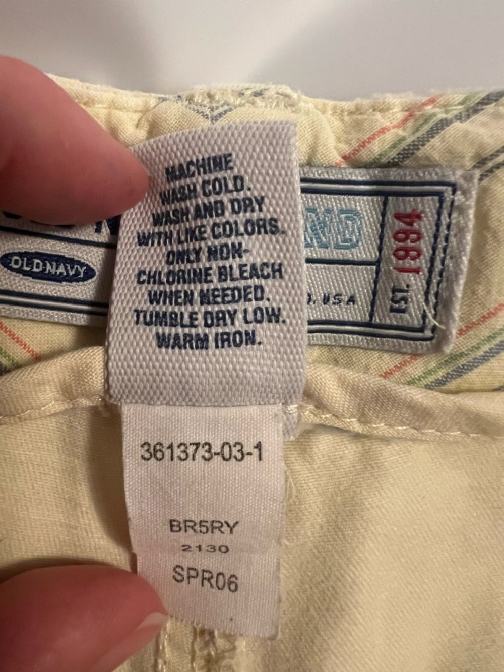 Old Navy Light Yellow Bermuda Shorts - Picture 4 of 5